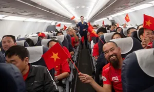 Khách Việt háo hức lên đường cổ vũ chung kết ASEAN Cup