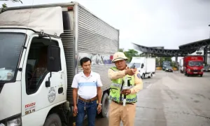 Đi vào làn sát dải phân cách giữa trên hai cao tốc, tài xế xe tải sẽ bị phạt từ 9/9 Đi vào làn sát dải phân cách giữa trên hai cao tốc, tài xế xe tải sẽ bị phạt từ 9/9